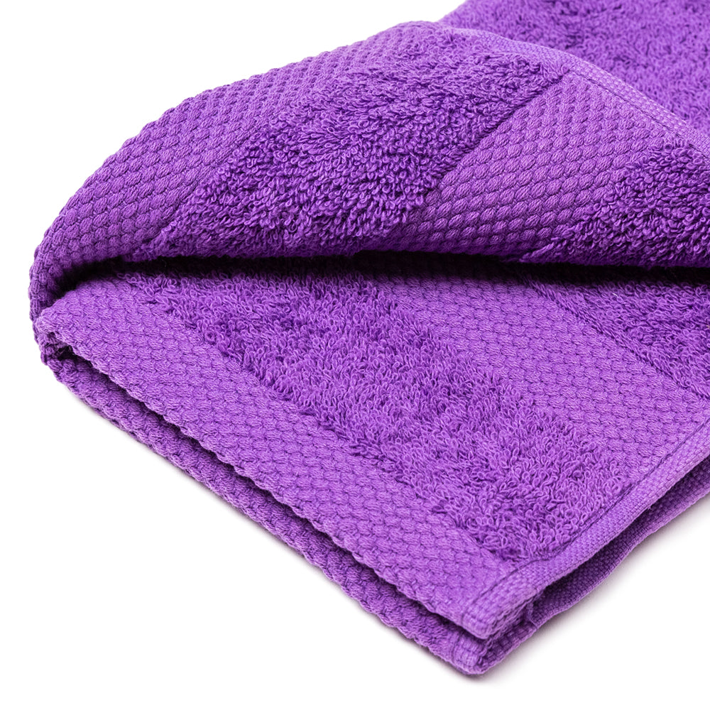 Purple towel with hanger 100% cotton 500 gr/m2